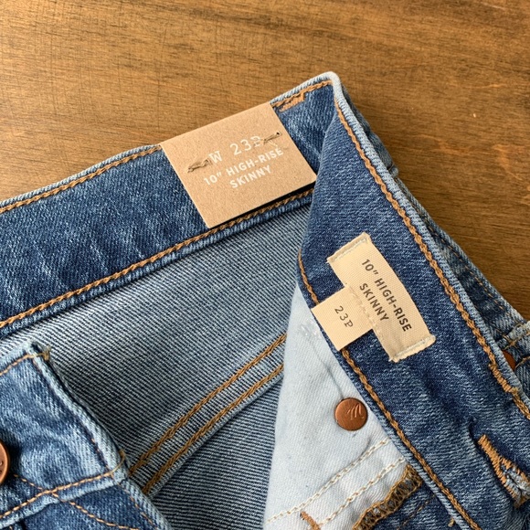 Never worn Madewell jeans! Size 23P. - Picture 2 of 3